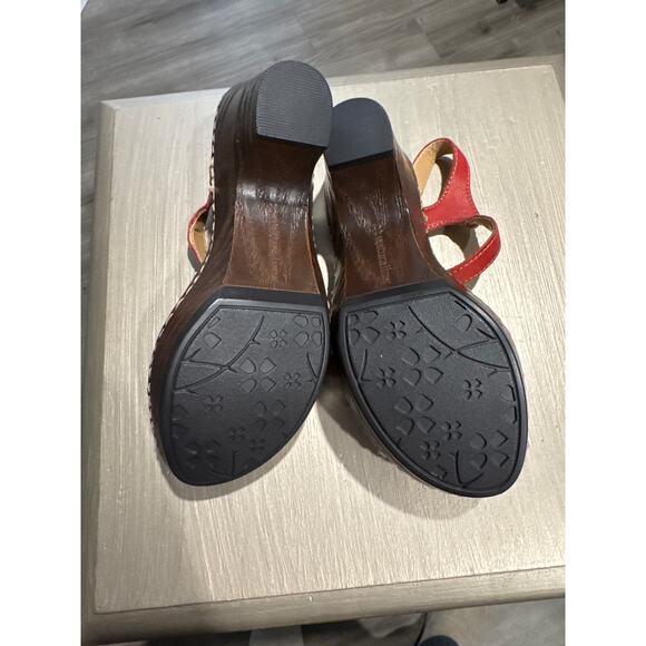 Naturalizer Martha Sandals Red Leather Wedge Heels Shoes Clogs Buckles Sz 5M - Picture 4 of 9